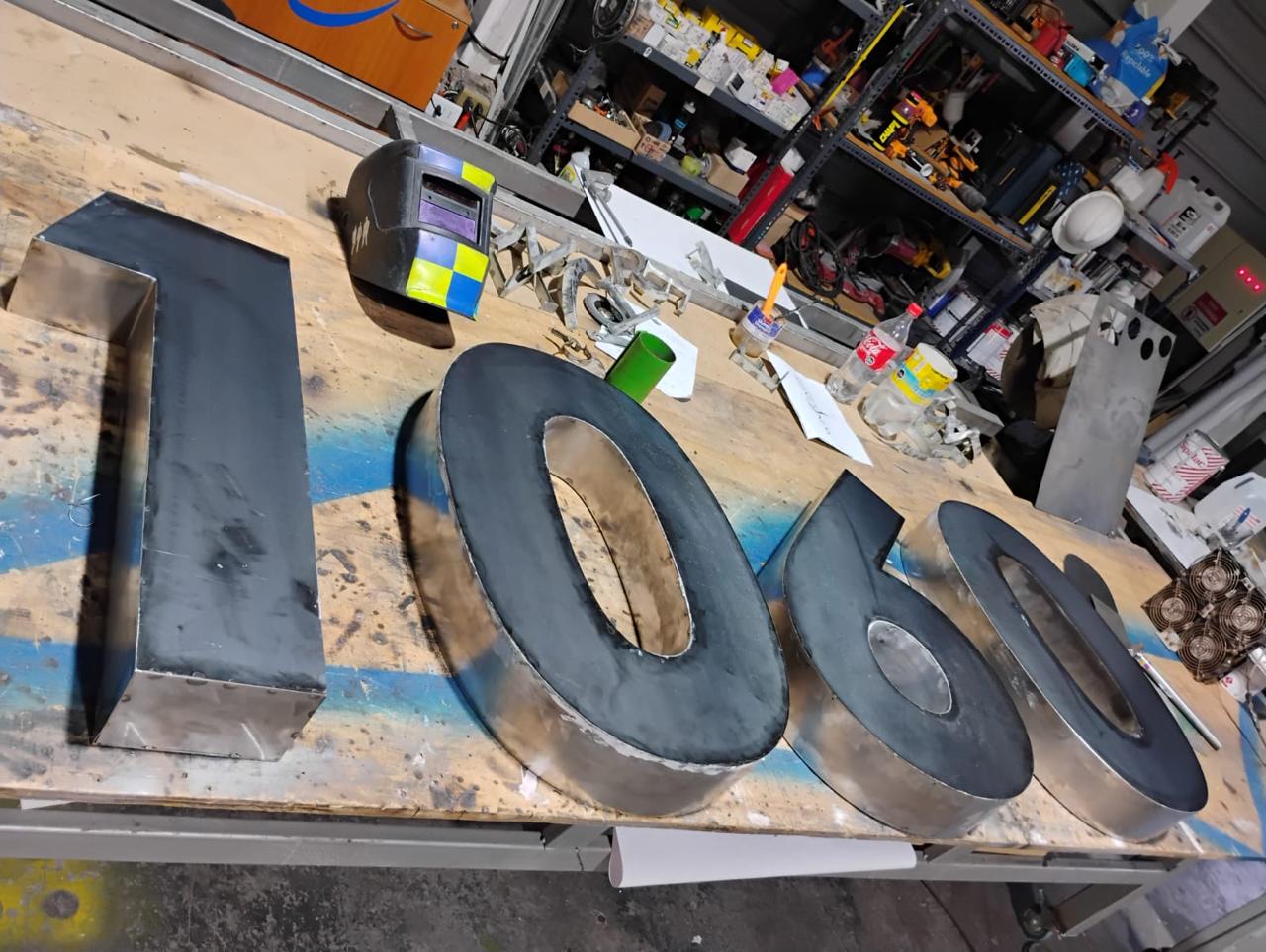 XAR SpA: Letras Volumétricas por XAR SpA